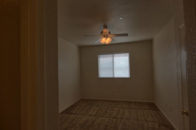 Building Photo - Willow Way Apartments