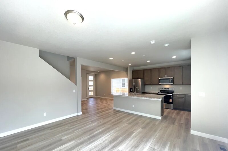 Building Photo - 13545 Arriba Dr
