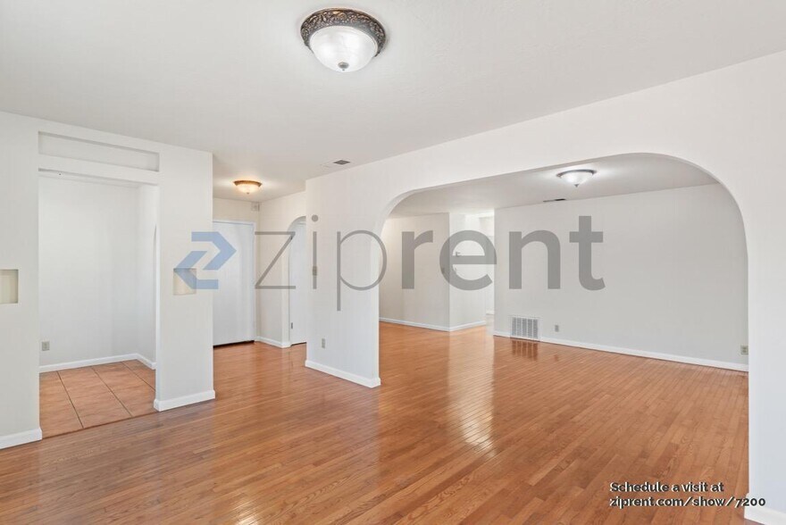 Building Photo - 2809 Sargent Ave