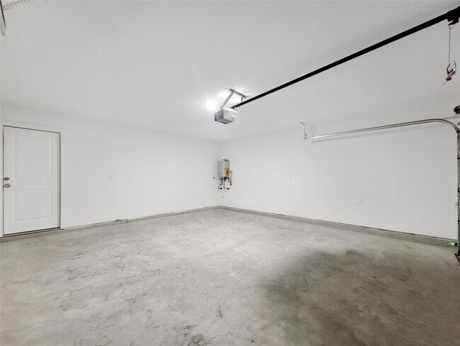Building Photo - 17310 Adina Creek Dr