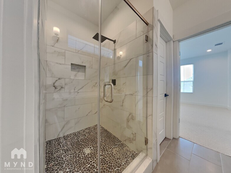 Building Photo - 2056 Johanna Dr