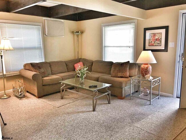 Building Photo - 316 N Vendome Ave