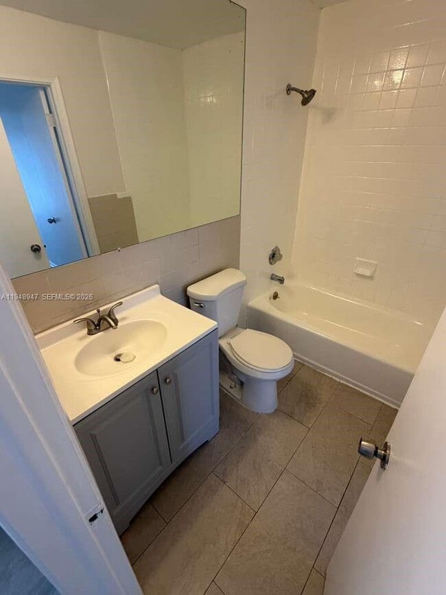 Building Photo - 7795 Grande St