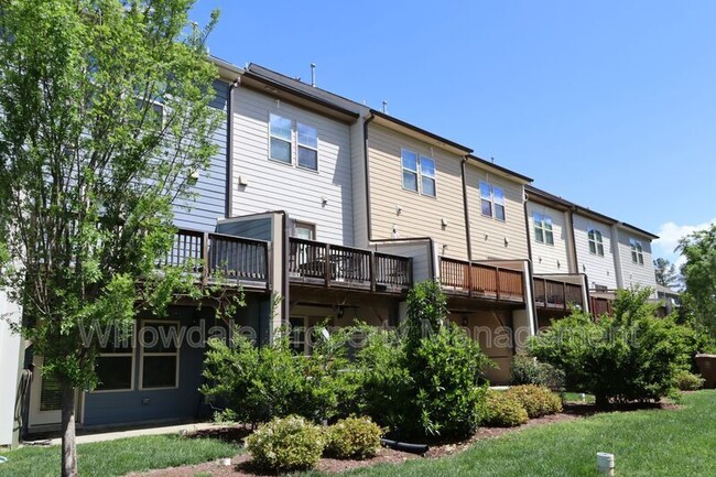 Building Photo - 315 Rosapenna Ln