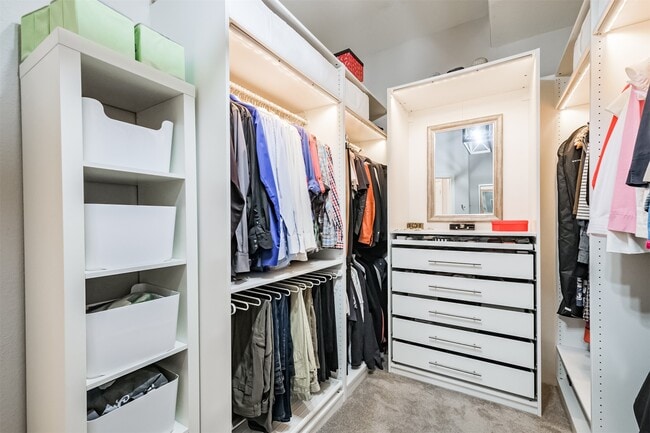 Building Photo - 27002 Calaway Falls Ln