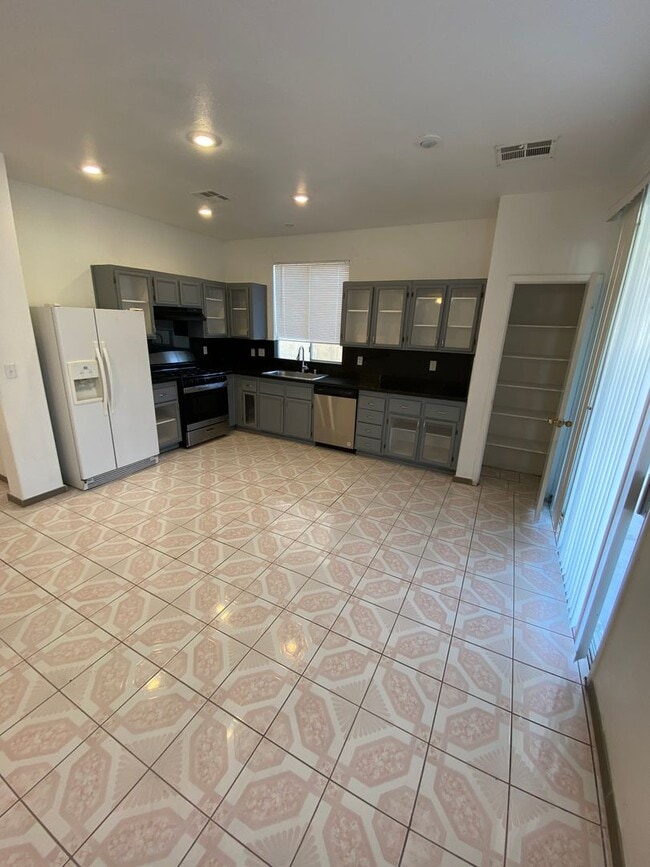 Building Photo - AMERICANA Property Mgmt - Freshly remodeled 4 beds-2 story house in the East