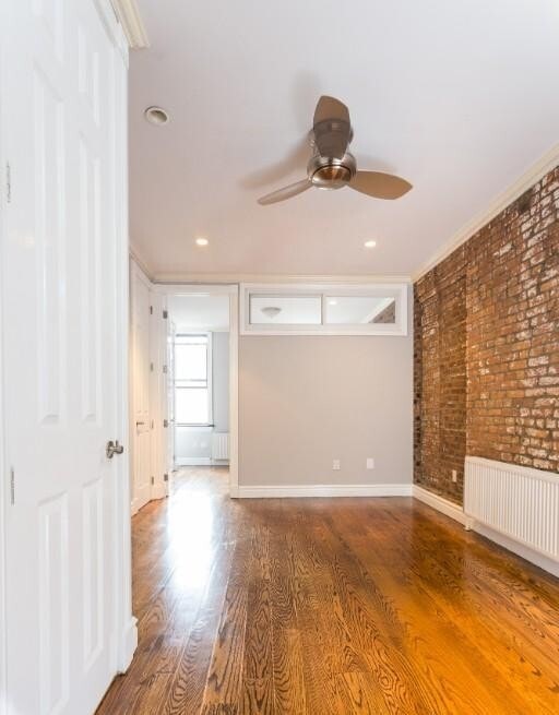 Building Photo - 345 E 5th St