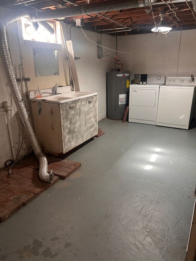 Building Photo - Beautiful 2 bed, 1 bath rancher!