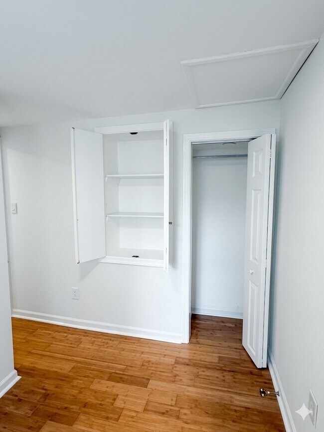 Building Photo - 538 Gerritt St