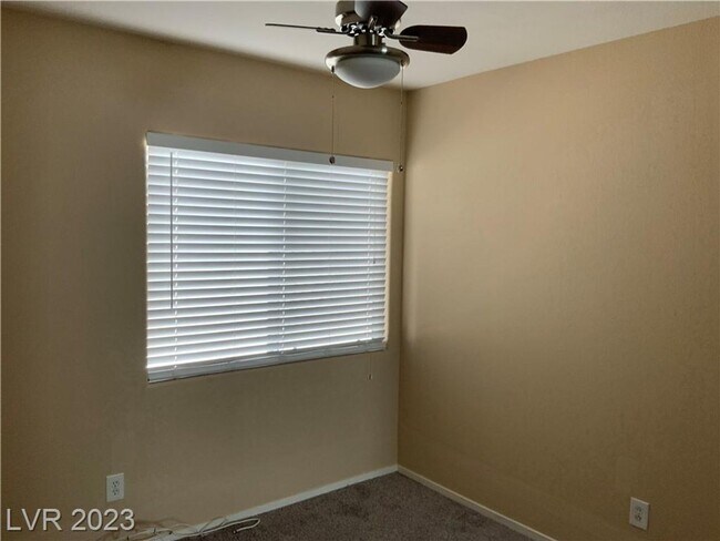 Building Photo - CHARMING SPLIT LEVEL HOME. FEATURING OPEN FAMILY ROOM