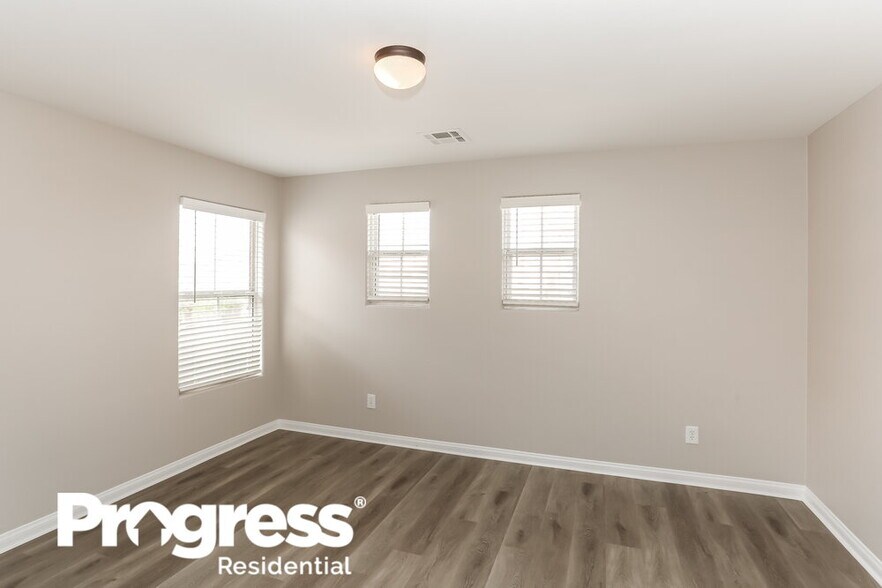 Building Photo - 6171 W Blue Rapids Ct