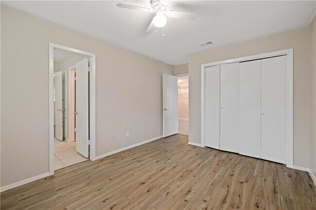 Building Photo - 806 Judy Dr