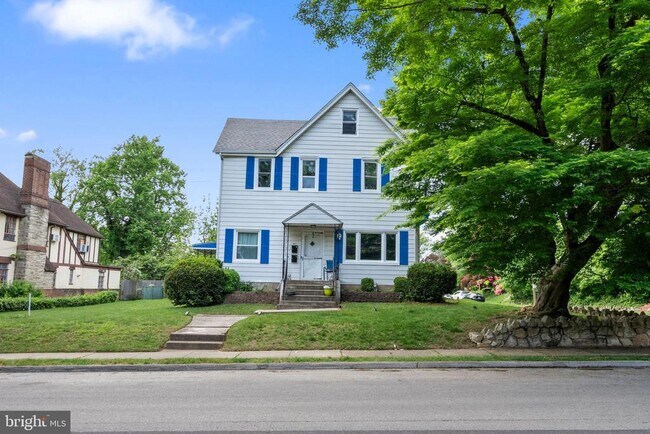 Building Photo - 95 W Greenwood Ave
