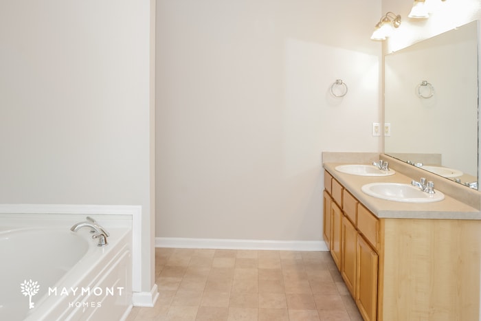 Building Photo - 131 Ranier St