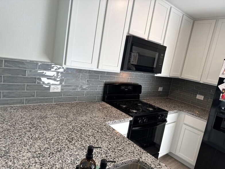 Building Photo - 11719 Bone Spg Dr