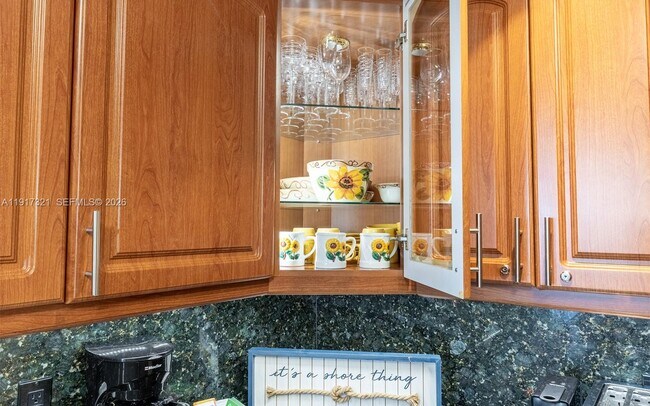 Building Photo - 3255 NE 184th St