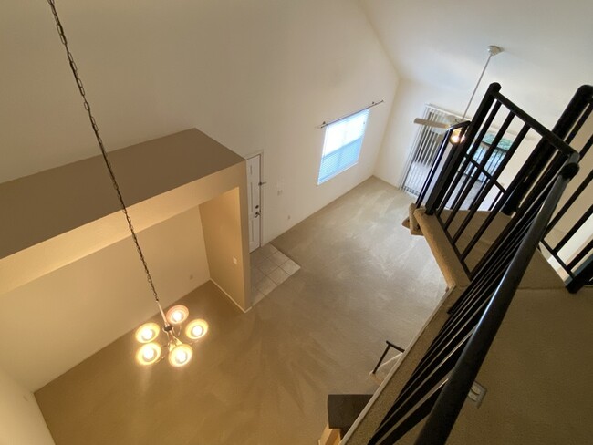 Building Photo - 11 Arbor Club Dr