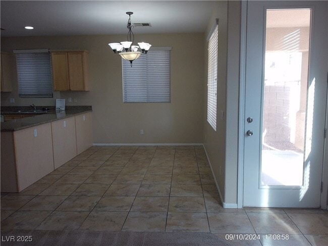 Building Photo - 6211 Sugartree Ave