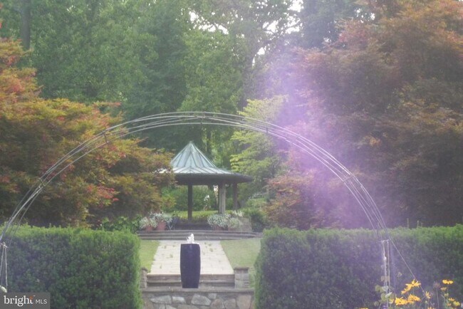 Building Photo - 3808 Delano St