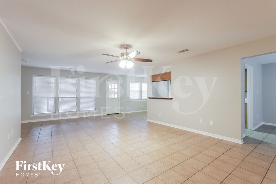 Building Photo - 7019 Rosebrook Cir
