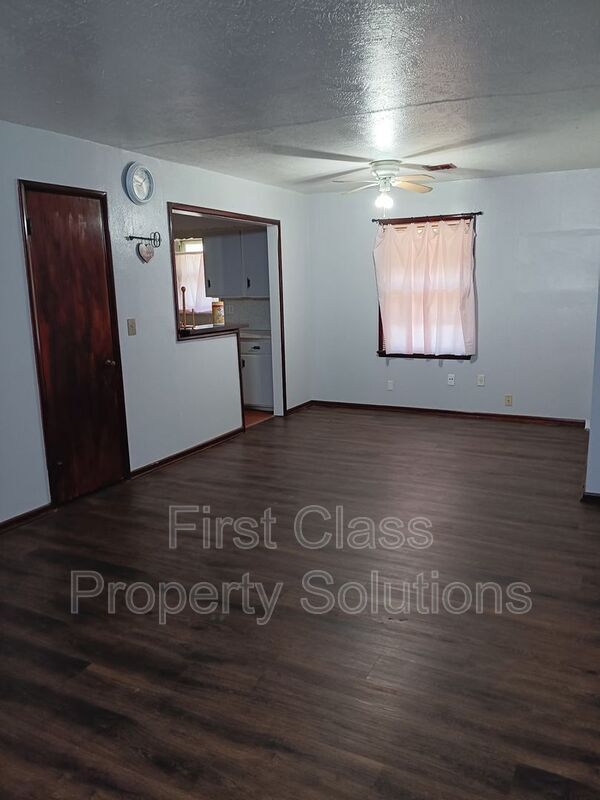 Building Photo - 2801 SW 51st St