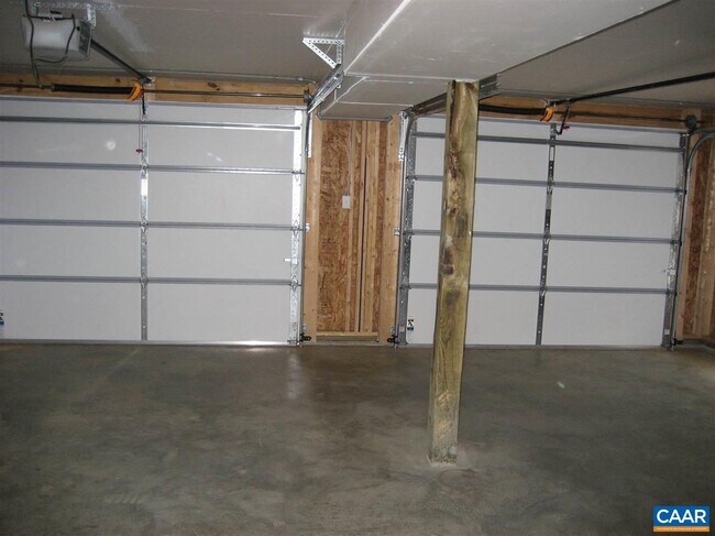 Building Photo - 252 Snapdragon Rd