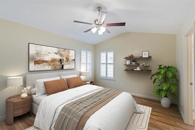 Building Photo - 5911 Steiner