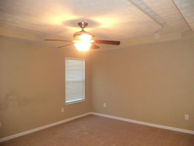 Building Photo - 1822 Hunters Hill Blvd