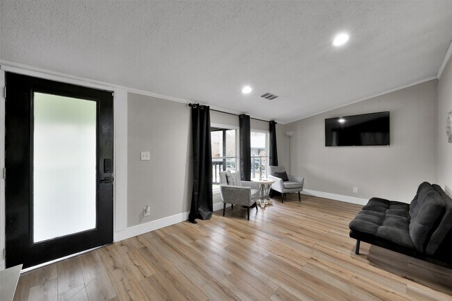 Building Photo - 22603 Tuwa Rd