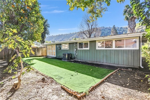 Building Photo - 1891 Wright St