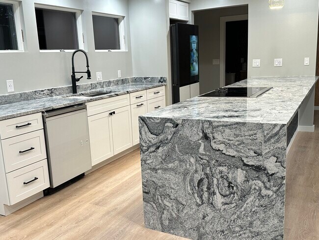 Building Photo - 4846 Ledge Ln