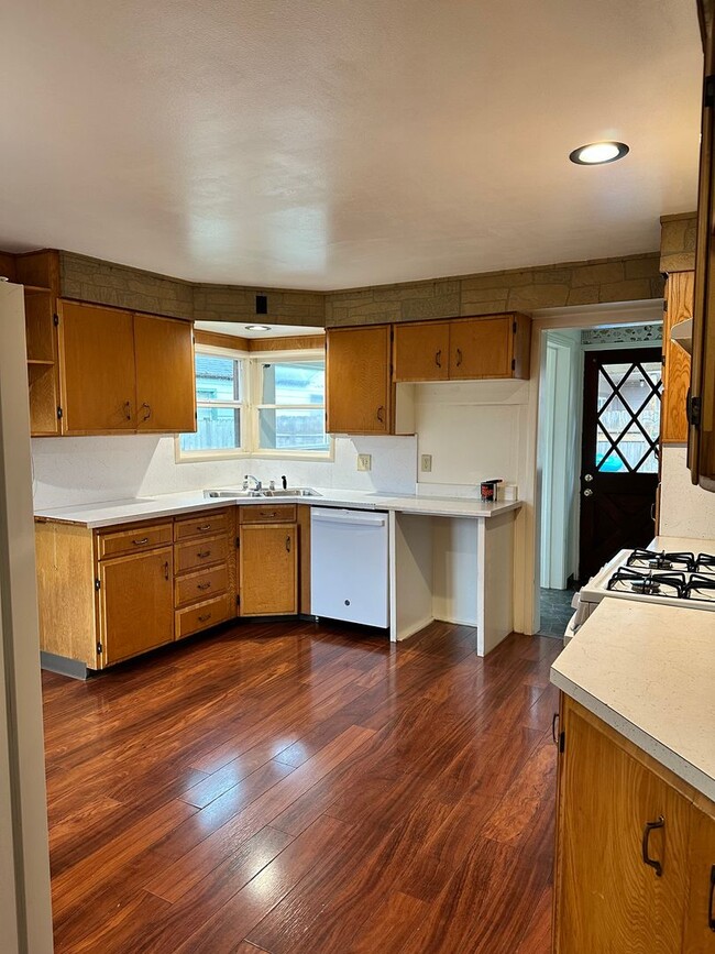 Primary Photo - 3852 G St