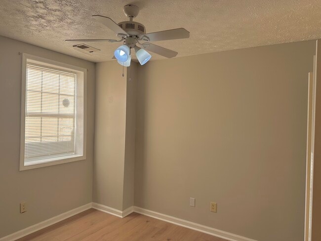 Building Photo - 1325 Trent Blvd