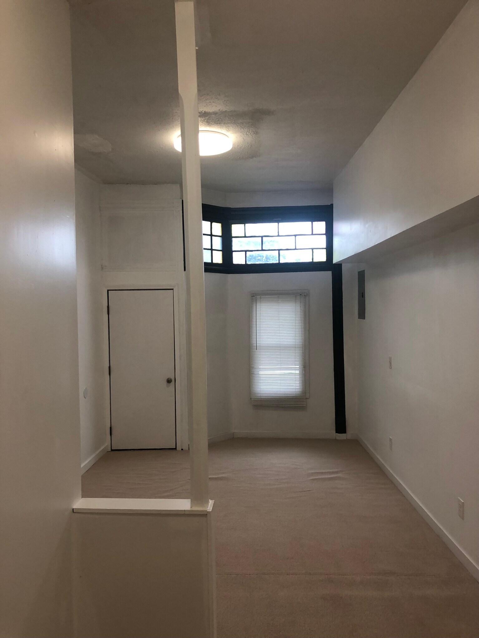 Building Photo - 310 S Jefferson St