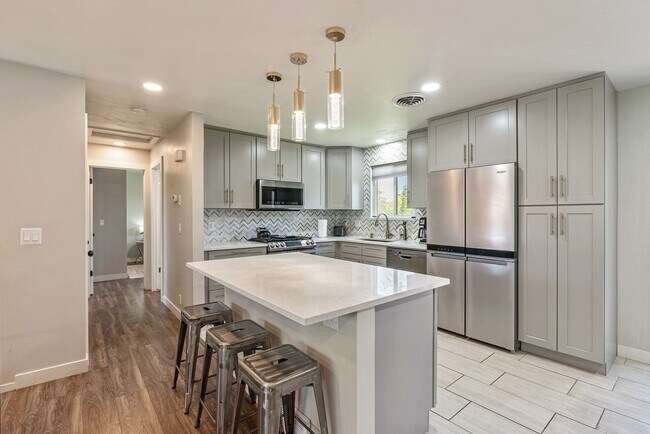 Building Photo - Spacious 4-Bedroom Home in West Jordan with Fenced Yard & 2-Car Garage