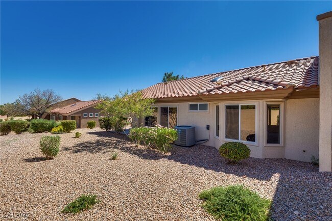 Building Photo - 10408 Leafgold Dr