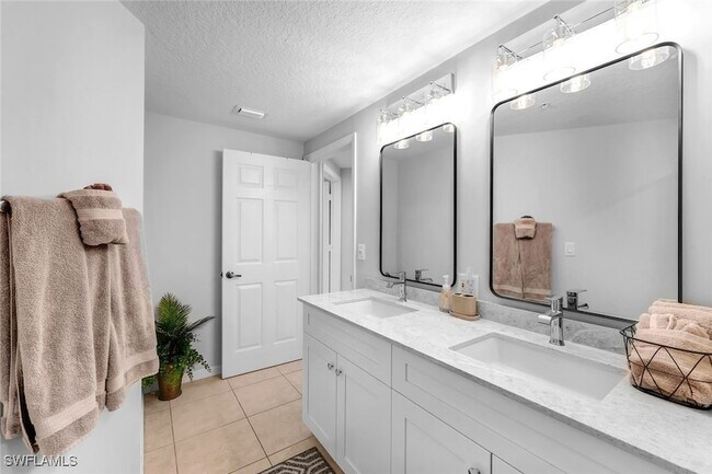 Building Photo - 8751 Estero Blvd