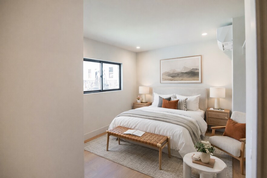 Building Photo - 4541 1/2 Melbourne Ave