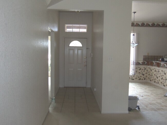 Building Photo - 4201 Windwood Dr