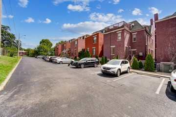 Building Photo - 852 Lincoln Ave