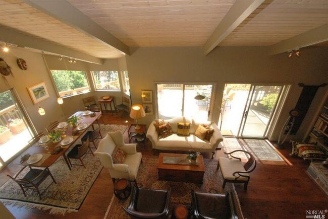 Building Photo - 17389 Gehricke Rd