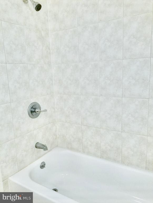 Building Photo - 805 Brooks Ln