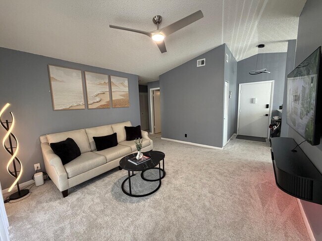 Building Photo - 6540 Chasewood Dr