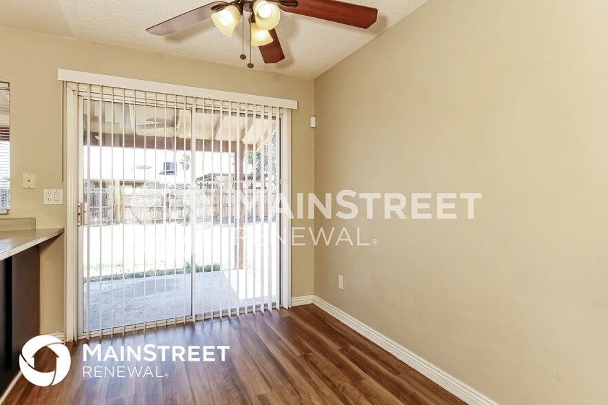 Building Photo - 4205 N 109th Dr