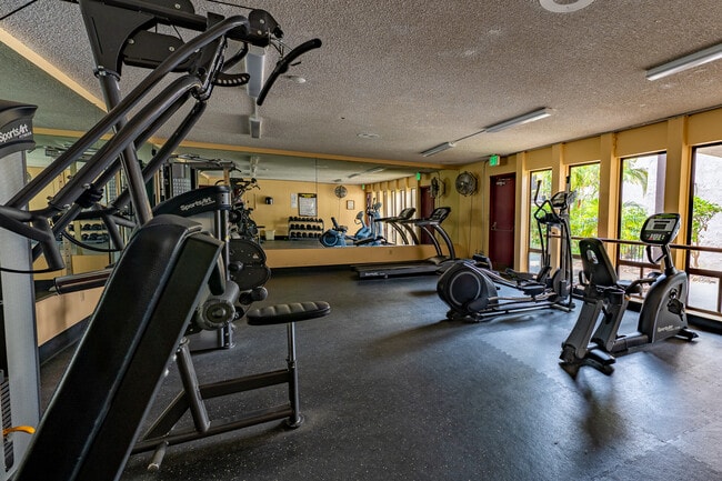 Building Photo - 6780 Friars Rd