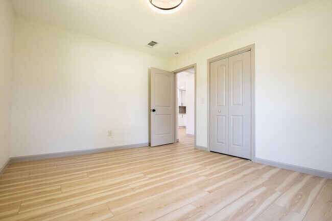 Building Photo - 58 Hybiscus Ct