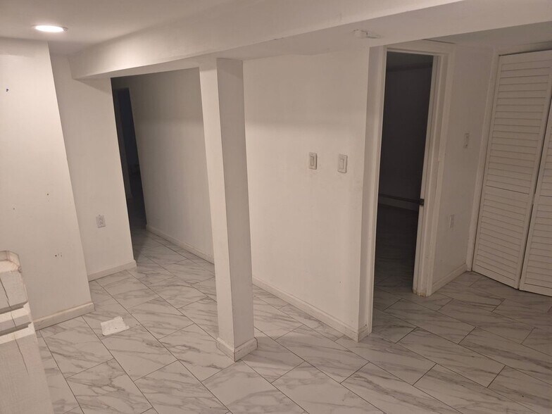 Building Photo - 330 New York Ave