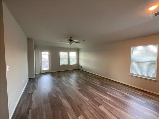 Building Photo - 1629 Dubiel Dr