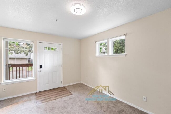 Building Photo - 225 SE 126th Ave