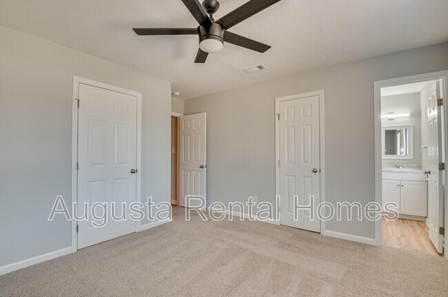 Building Photo - 328B Old Plantation Road